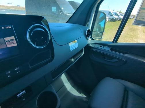 2024 Mercedes-Benz eSprinter 2500 170 WB High Roof Cargo