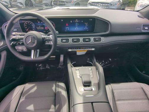 2026 Mercedes-Benz GLS 450 4MATIC