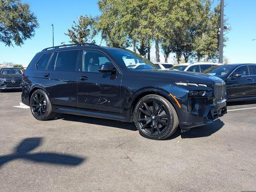 2023 BMW X7 xDrive40i
