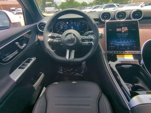 2025 Mercedes-Benz GLC 350e Base 4MATIC