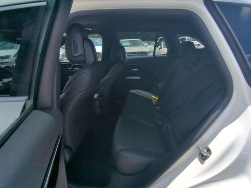 2025 Mercedes-Benz GLC 350e Base 4MATIC