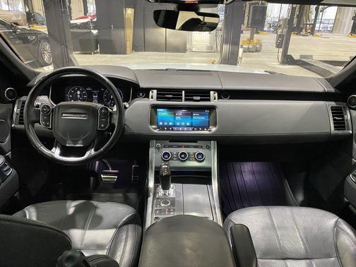 Yulong White 2017 Land Rover Range Rover Sport 3.0L Supercharged HSE Dynamic