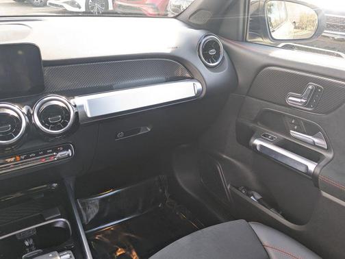 2023 Mercedes-Benz GLB 250 Base