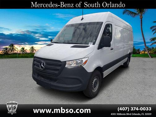 Gray White 2022 Mercedes-Benz Sprinter 2500 170 WB