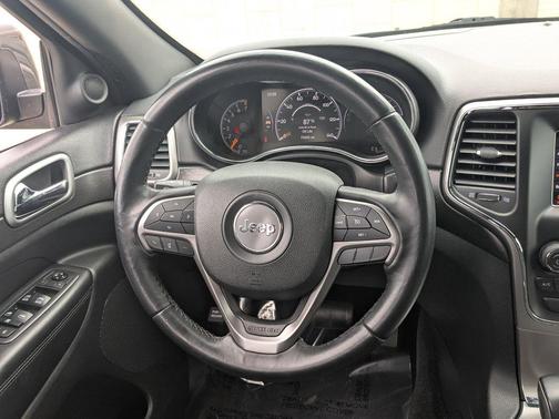 2018 Jeep Grand Cherokee Laredo E