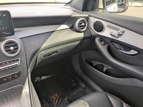 2021 Mercedes-Benz GLC 300 Base