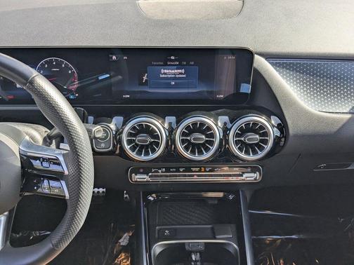 2025 Mercedes-Benz GLA 250 Base
