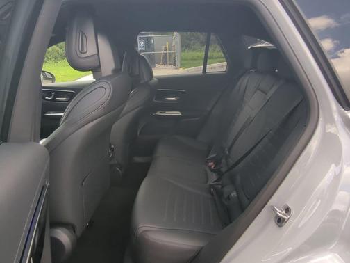 2025 Mercedes-Benz GLC 350e Base 4MATIC
