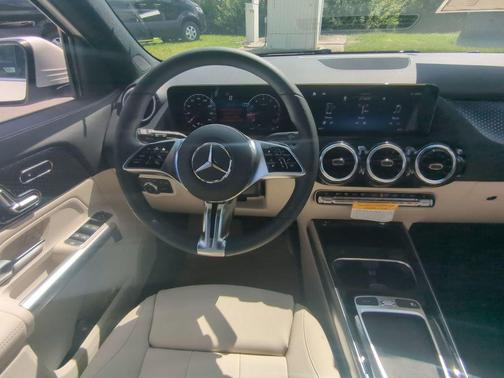 2026 Mercedes-Benz GLA 250 Base 4MATIC