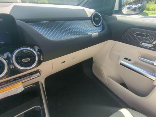 2026 Mercedes-Benz GLA 250 Base 4MATIC