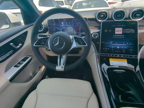 2025 Mercedes-Benz GLC 350e Base 4MATIC