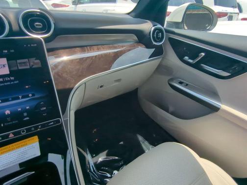 2025 Mercedes-Benz GLC 350e Base 4MATIC