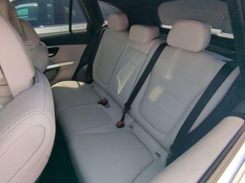 2025 Mercedes-Benz GLC 350e Base 4MATIC