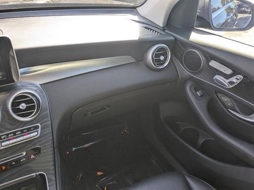 2017 Mercedes-Benz GLC 300 Base