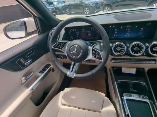 2025 Mercedes-Benz GLB 250 Base