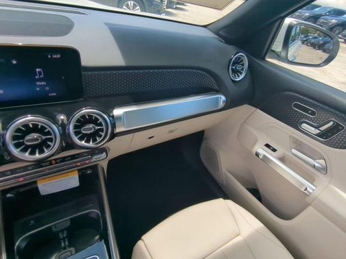 2025 Mercedes-Benz GLB 250 Base