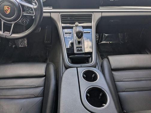 2019 Porsche Panamera 4