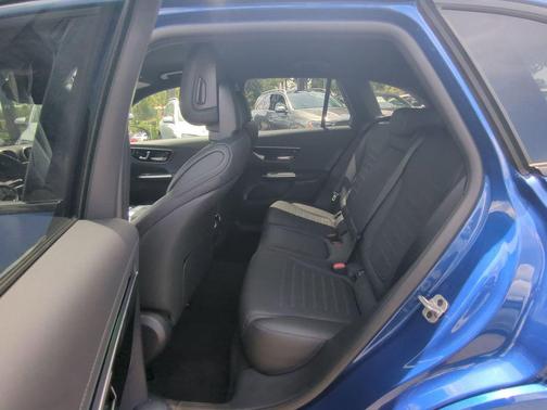 2025 Mercedes-Benz GLC 350e Base 4MATIC