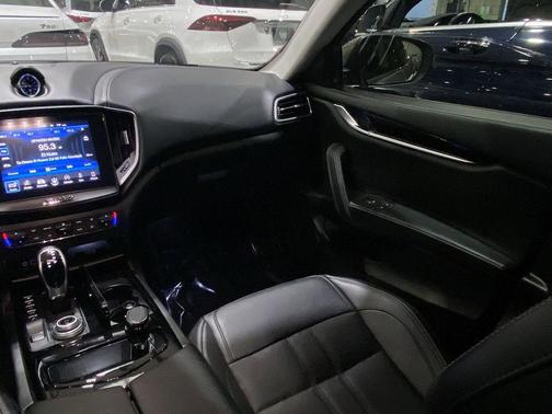 2018 Maserati Ghibli GranSport