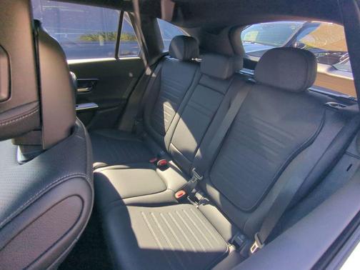 2026 Mercedes-Benz GLC 300 Base 4MATIC