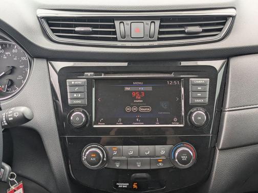 Gun Metallic 2019 Nissan Rogue S