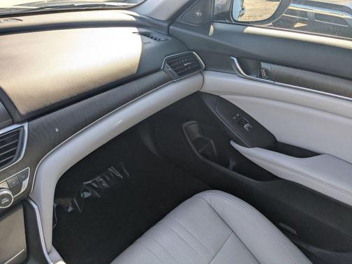 2018 Honda Accord Hybrid Touring