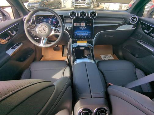 2025 Mercedes-Benz GLC 300 Base 4MATIC