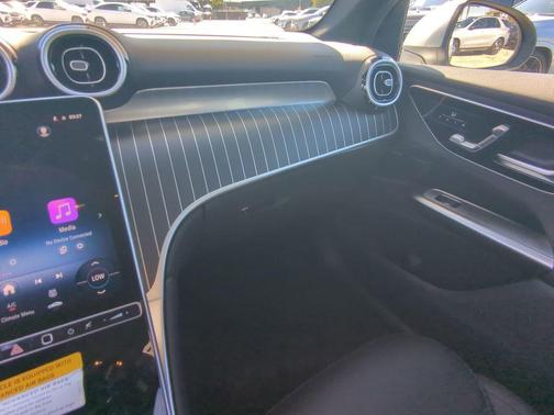 2026 Mercedes-Benz GLC 300 Base