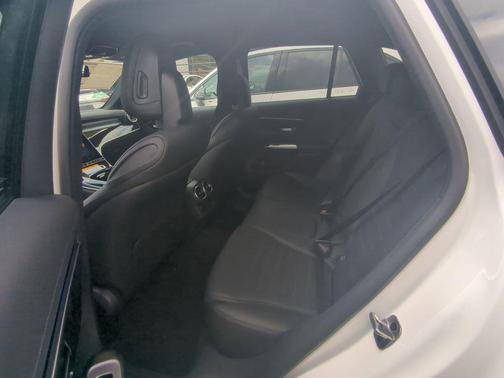 2025 Mercedes-Benz GLC 350e Base 4MATIC