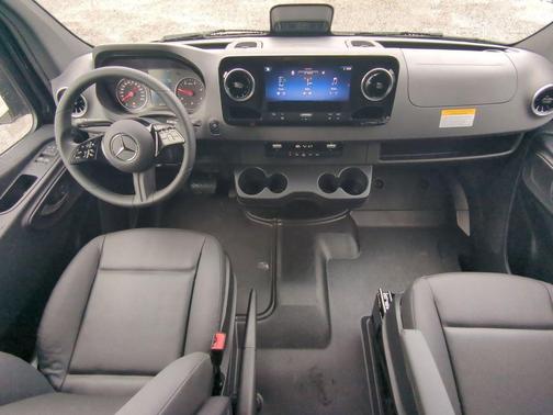 2025 Mercedes-Benz Sprinter 2500 Standard Roof