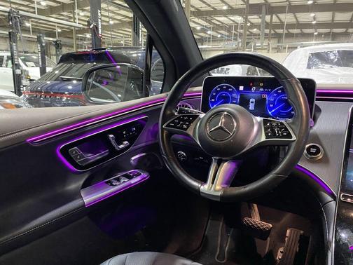 Obsidian Black Metallic 2023 Mercedes-Benz EQE 350+ Base