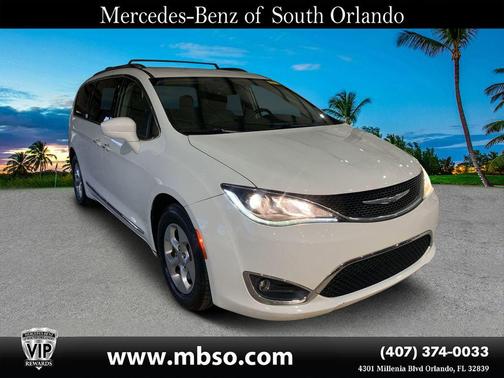 2017 Chrysler Pacifica Touring-L Plus