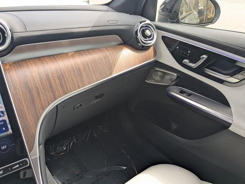 2025 Mercedes-Benz GLC 300 Base 4MATIC