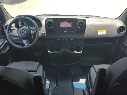 2024 Mercedes-Benz Sprinter 2500 170 WB