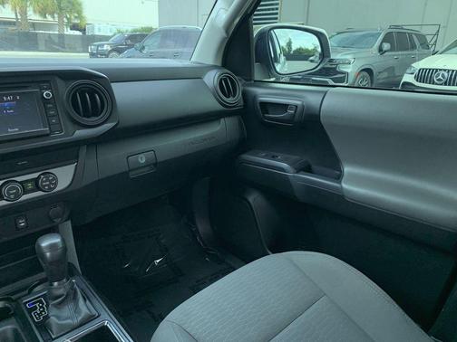 2019 Toyota Tacoma SR