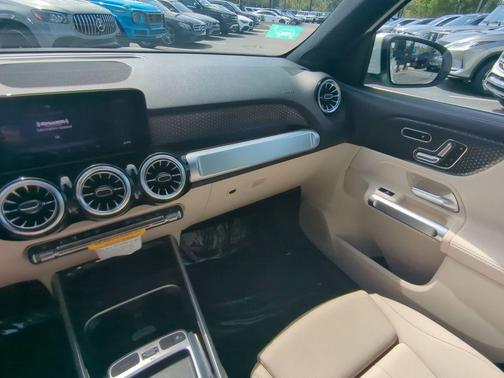 2024 Mercedes-Benz EQB 300 Base 4MATIC