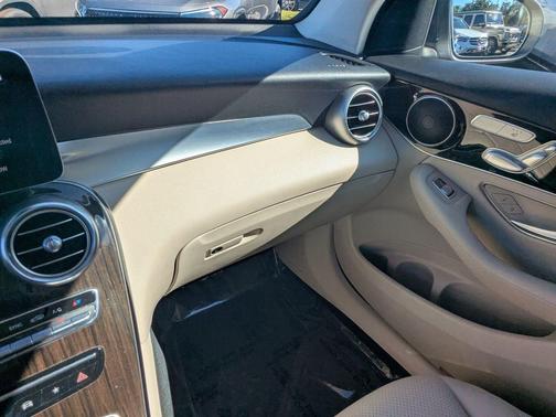 2022 Mercedes-Benz GLC 300 Base