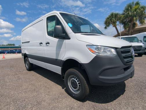 2025 Mercedes-Benz Sprinter 2500 Standard Roof