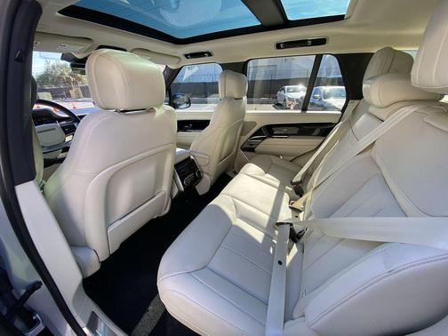 2023 Land Rover Range Rover P530 SE