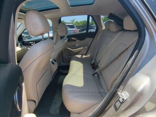 2021 Mercedes-Benz GLC 300 Base