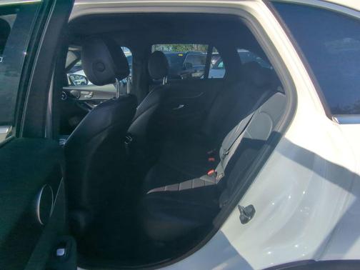2021 Mercedes-Benz GLC 300 Base 4MATIC