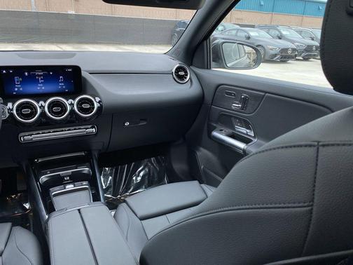 2026 Mercedes-Benz GLA 250 Base 4MATIC