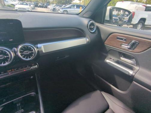 2024 Mercedes-Benz EQB 300 Base 4MATIC