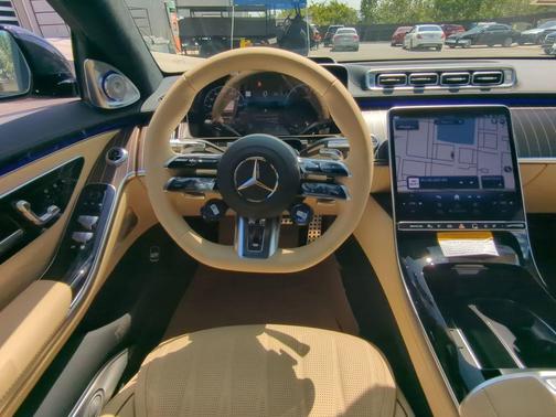 2025 Mercedes-Benz AMG S 63 E Base