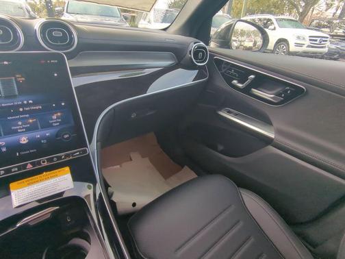 2025 Mercedes-Benz GLC 350e Base 4MATIC