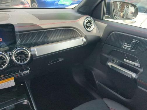 2024 Mercedes-Benz EQB 300 Base 4MATIC