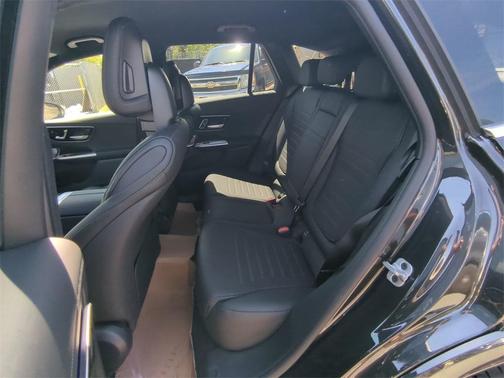 2025 Mercedes-Benz GLC 350e Base 4MATIC