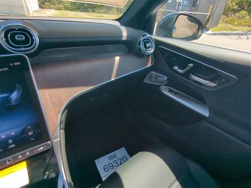 2025 Mercedes-Benz GLC 350e Base 4MATIC