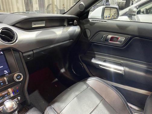 Oxford White 2019 Ford Mustang EcoBoost Premium
