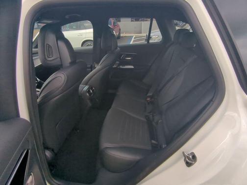 2025 Mercedes-Benz GLC 350e Base 4MATIC